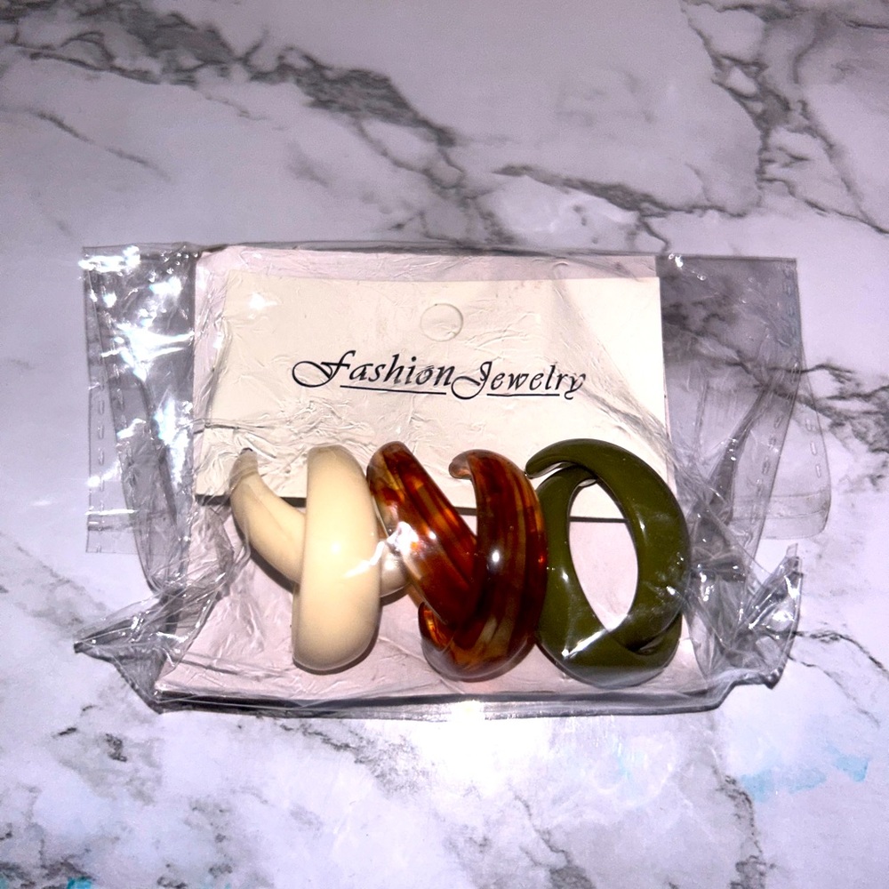 Pack of 3 earrings !